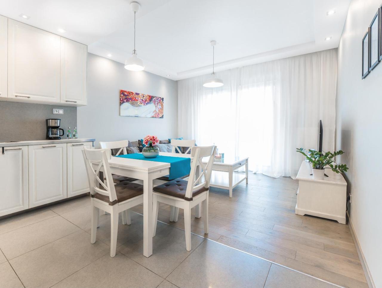 Apartamenty Homely Place - Parking 7 Poznań Extérieur photo